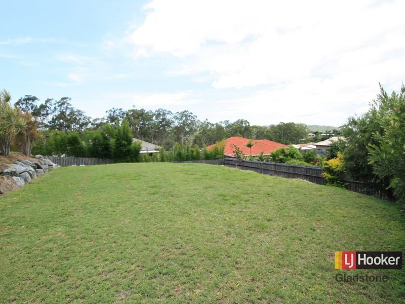 24 Viewpoint Way, New Auckland QLD 4680