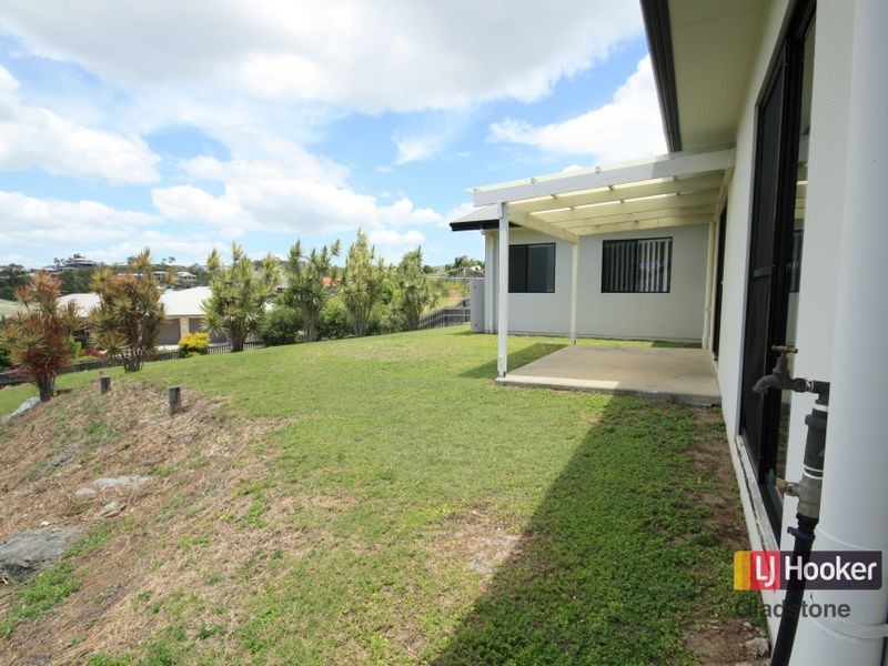24 Viewpoint Way, New Auckland QLD 4680
