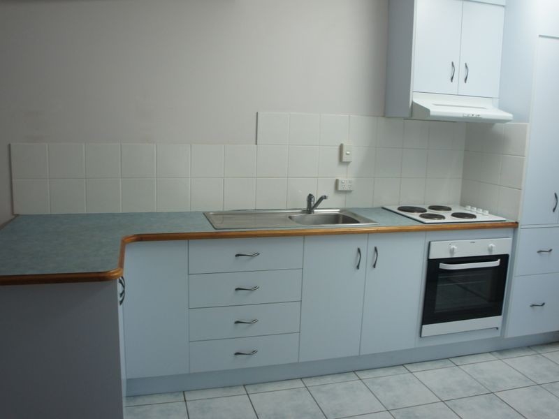 8/15 Roberts Street, South Gladstone QLD 4680