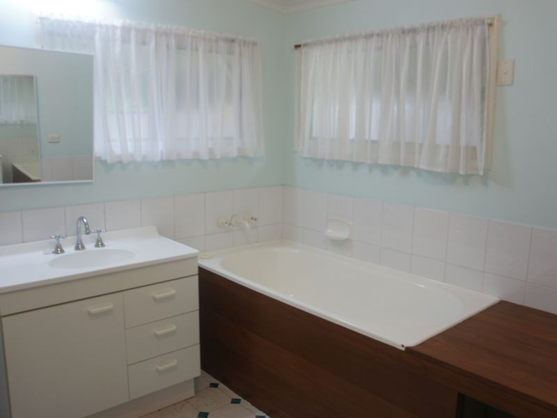 7 Kellett Street, West Gladstone QLD 4680