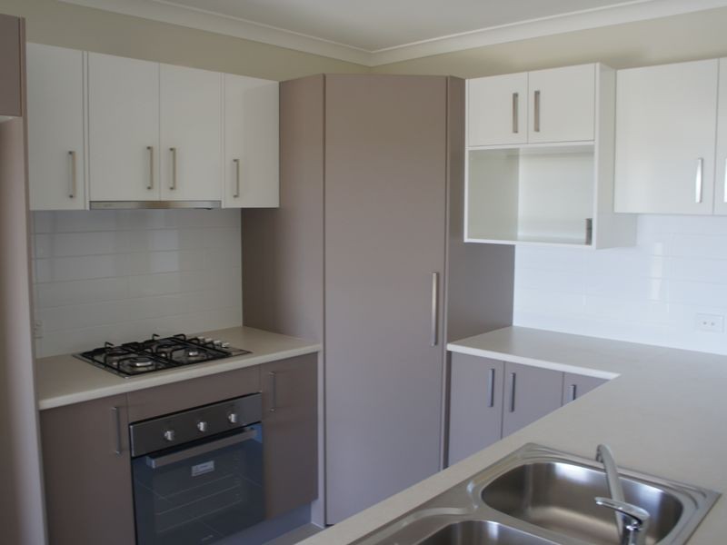 17 Kennedy Close, Glen Eden QLD 4680