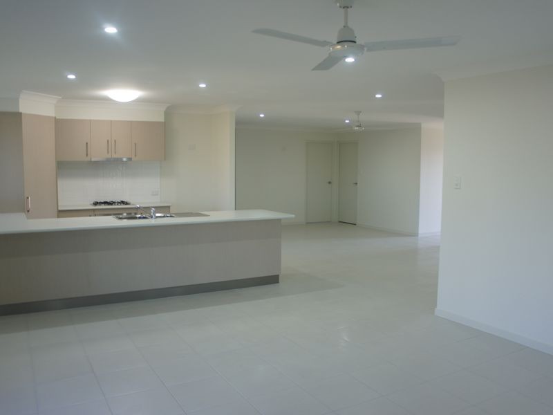 5 Sturt Court, Glen Eden QLD 4680