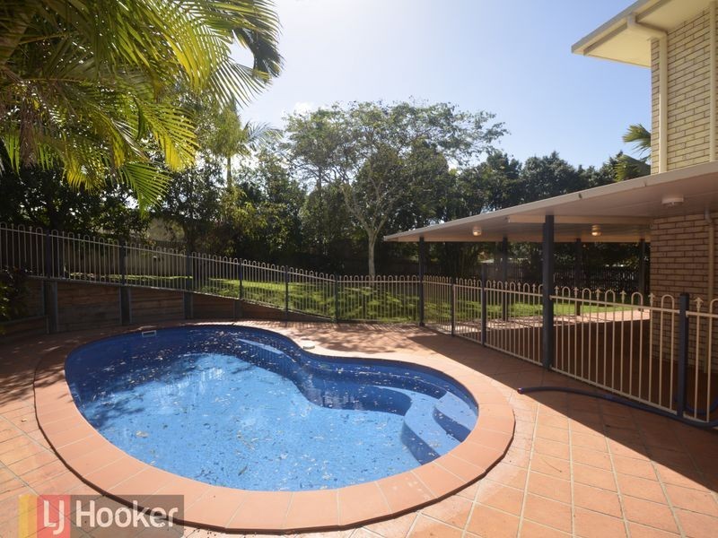 6 Tollana, New Auckland QLD 4680