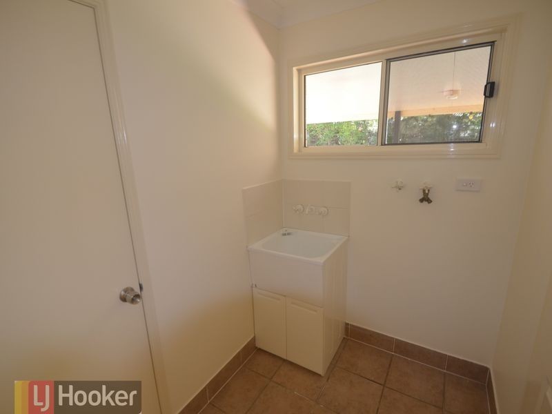6 Tollana, New Auckland QLD 4680