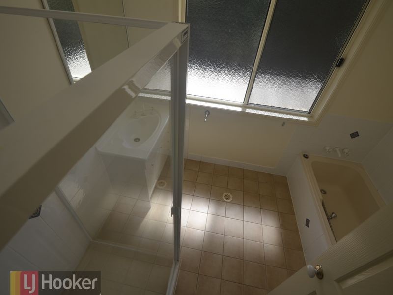 6 Tollana, New Auckland QLD 4680