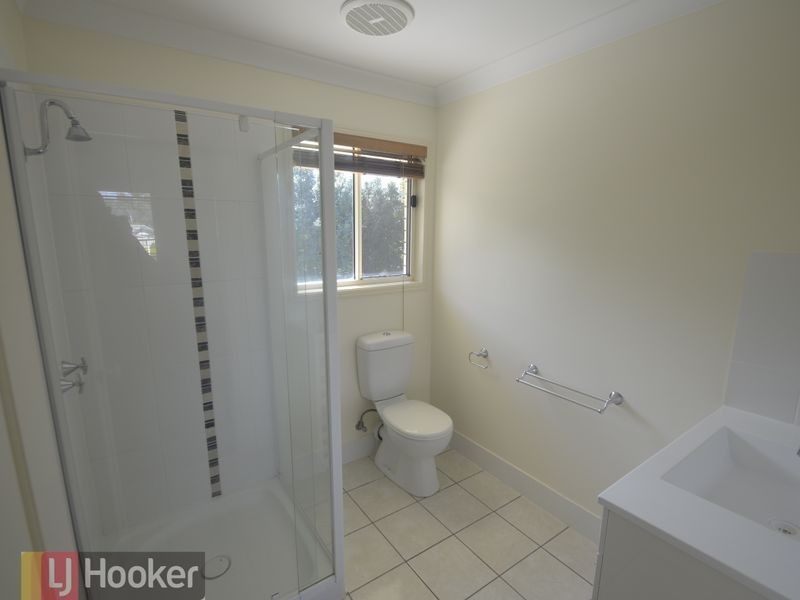 6 Tollana, New Auckland QLD 4680