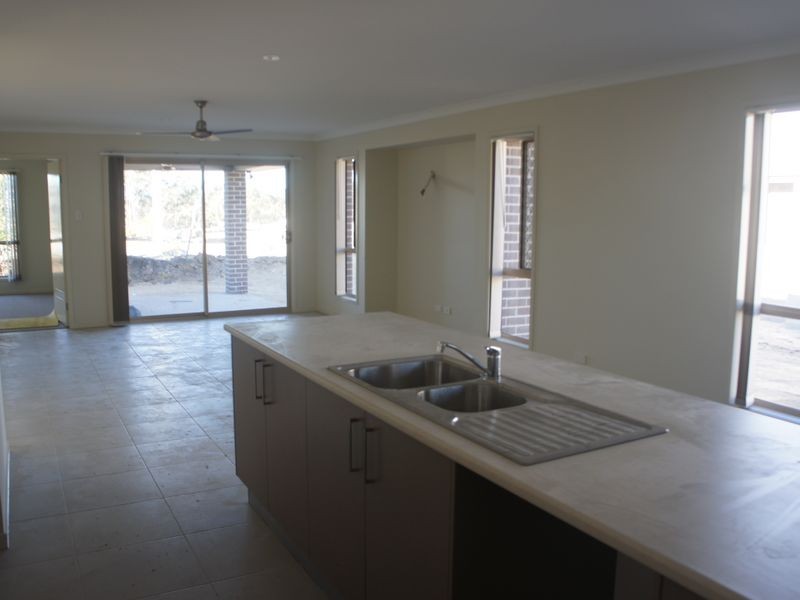 19 Bendee Street, Glen Eden QLD 4680