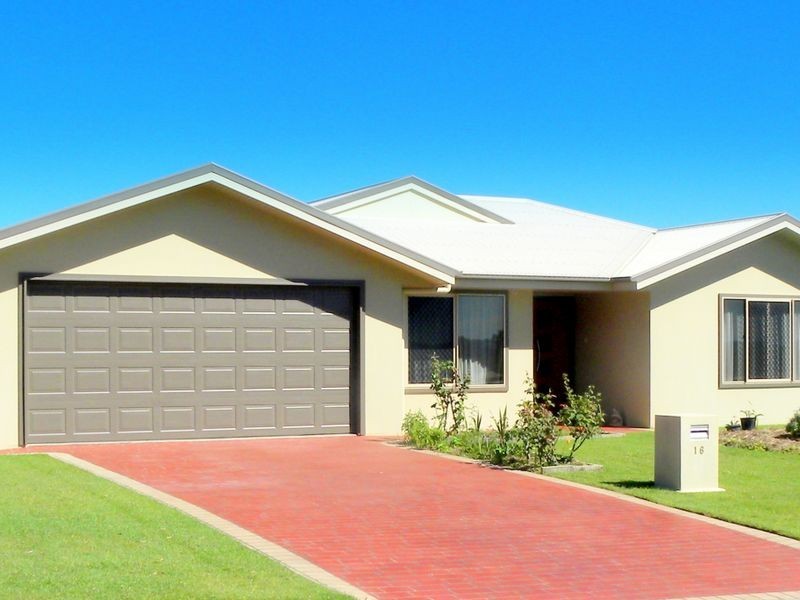 16 Bristol Place, Clinton QLD 4680