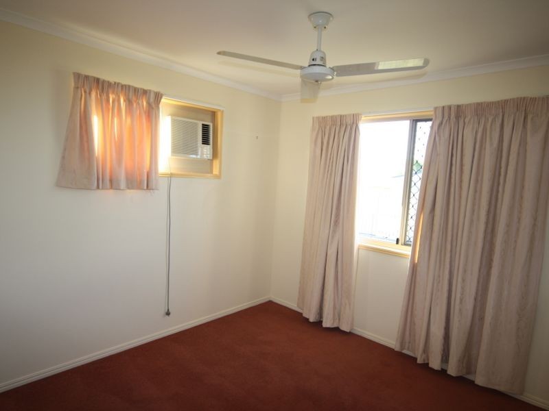 16 Bristol Place, Clinton QLD 4680