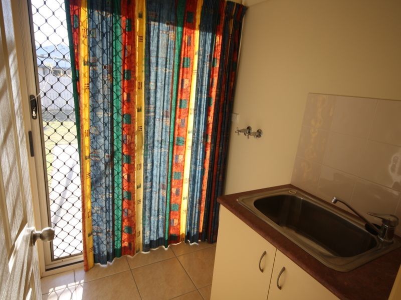 16 Bristol Place, Clinton QLD 4680