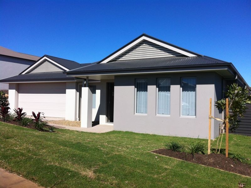 51 Clover Crescent, Boyne Island QLD 4680