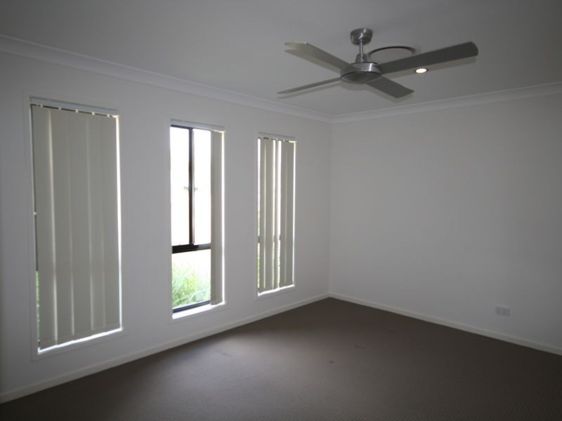 35 Florey Place, Kirkwood QLD 4680