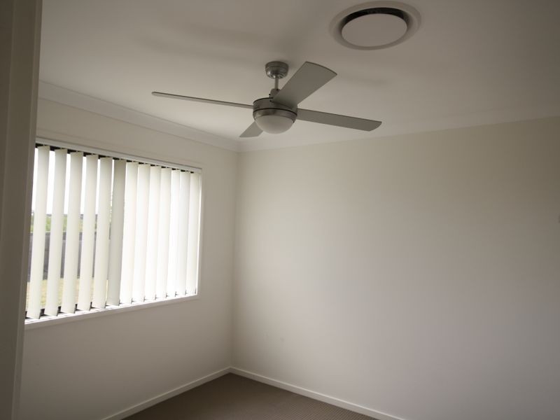 35 Florey Place, Kirkwood QLD 4680