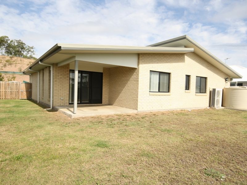 35 Florey Place, Kirkwood QLD 4680