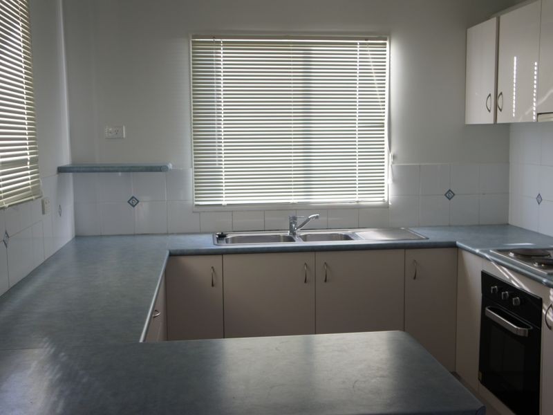 11 Butler Street, New Auckland QLD 4680