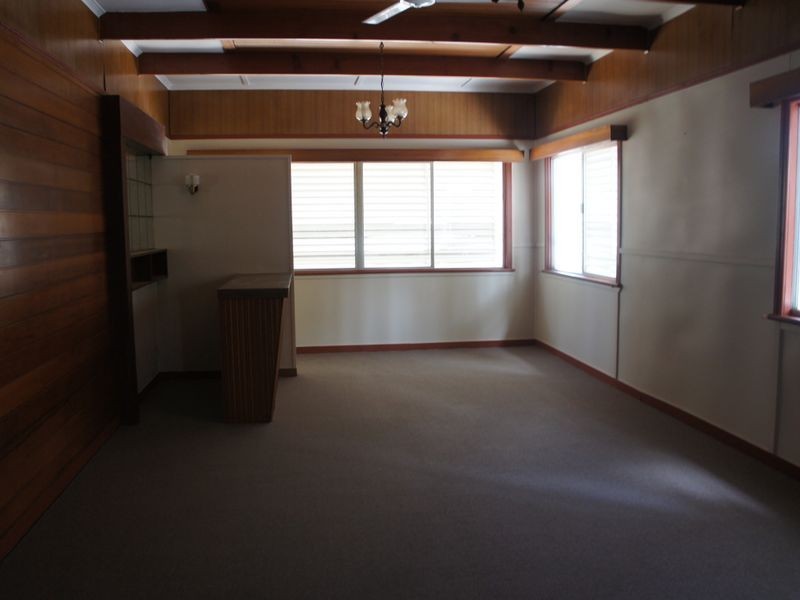 8 Glenlyon Street, Gladstone QLD 4680