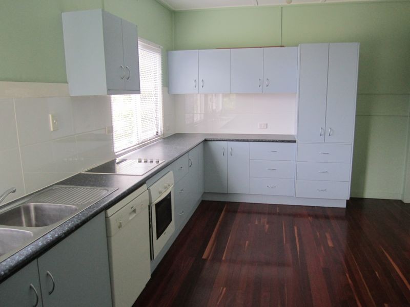 6 Agnes Street, South Gladstone QLD 4680