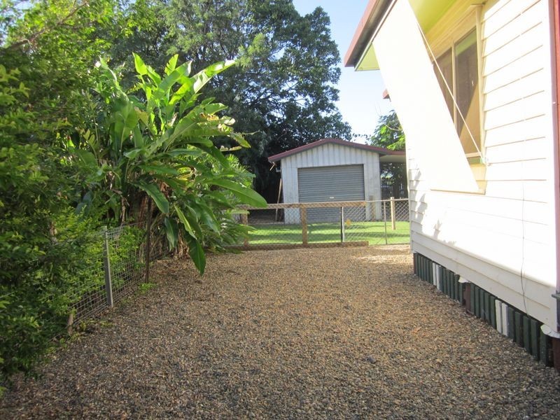 6 Agnes Street, South Gladstone QLD 4680