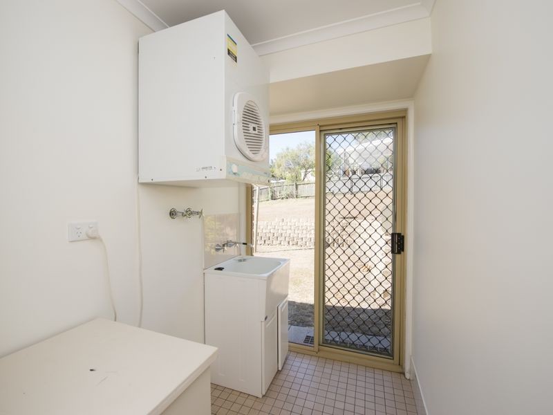 5 Woollybutt Street, New Auckland QLD 4680