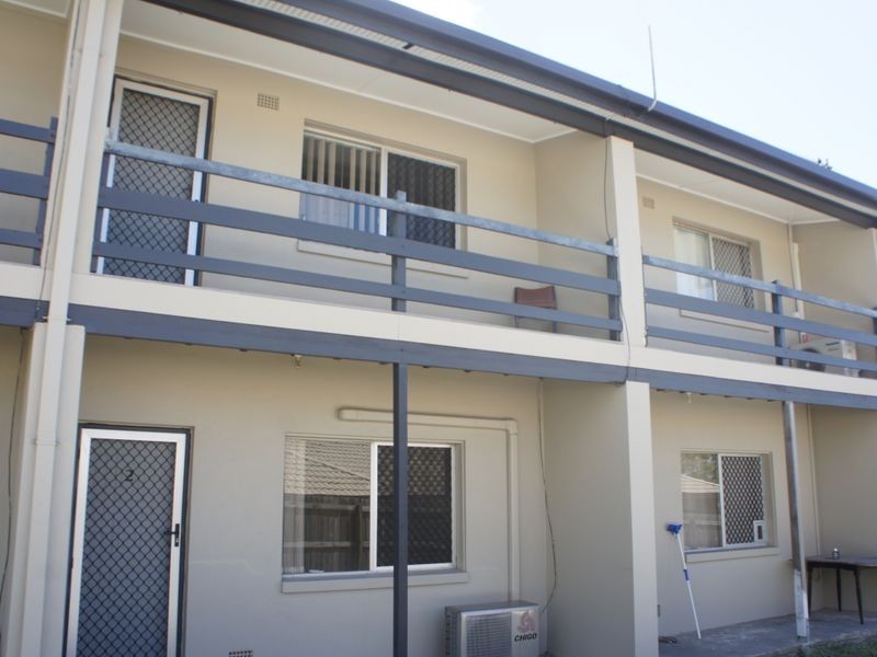 2/135 Toolooa Street, Toolooa QLD 4680