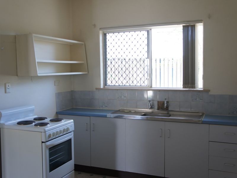 2/135 Toolooa Street, Toolooa QLD 4680