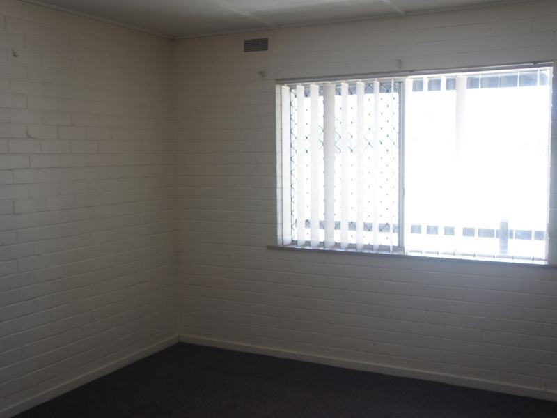 2/135 Toolooa Street, Toolooa QLD 4680