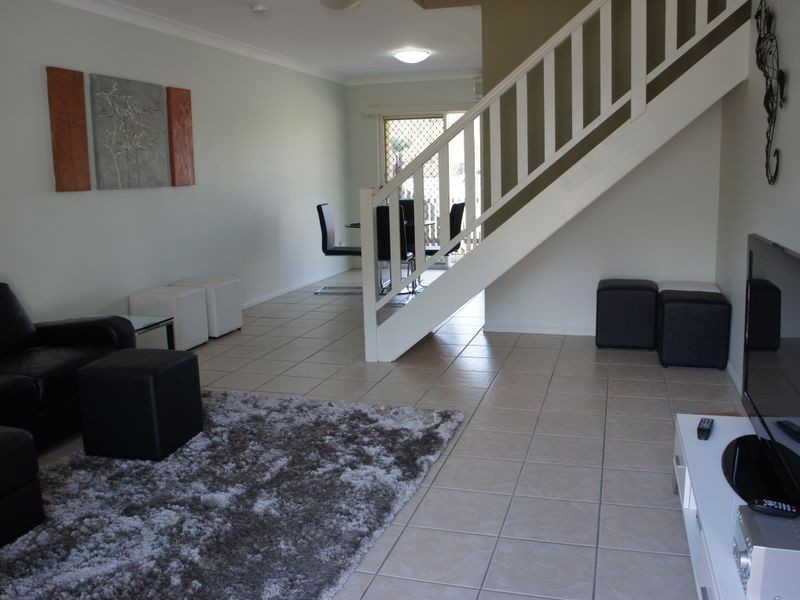 2/5 Pacific Court, Kin Kora QLD 4680