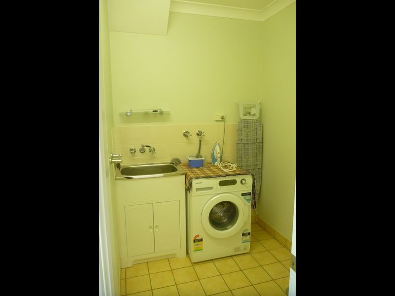 2/5 Pacific Court, Kin Kora QLD 4680