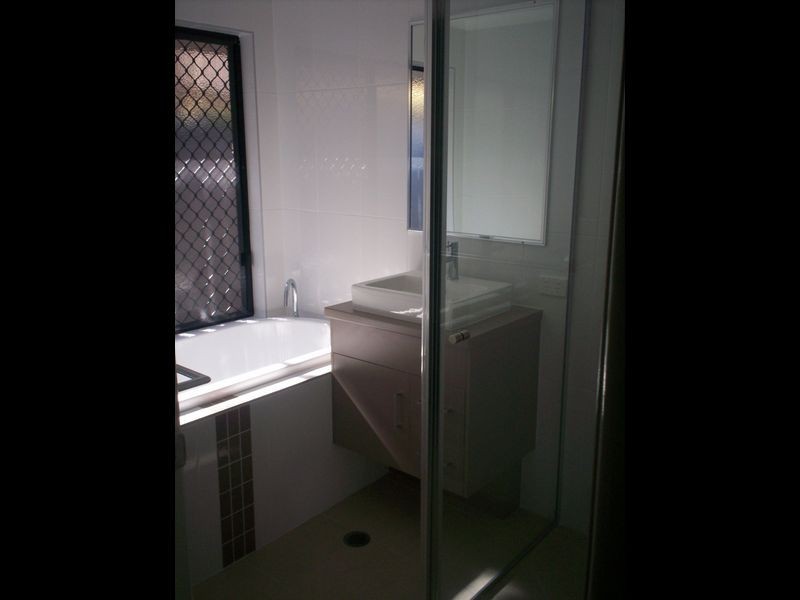 6 Briffney Street, Kirkwood QLD 4680