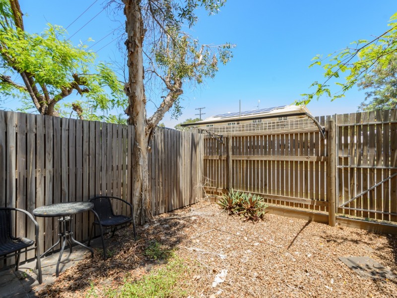 Unit 2/20 Short Street, South Gladstone QLD 4680