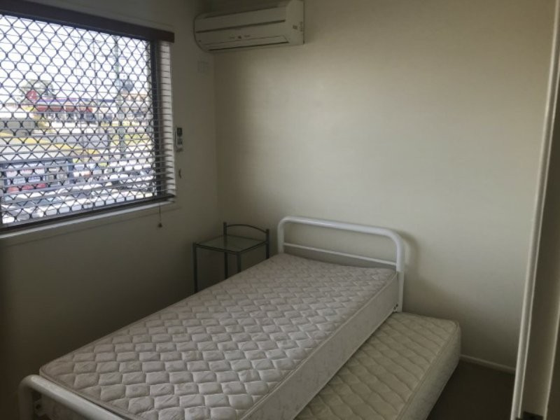 Unit 4/20 Short Street, South Gladstone QLD 4680