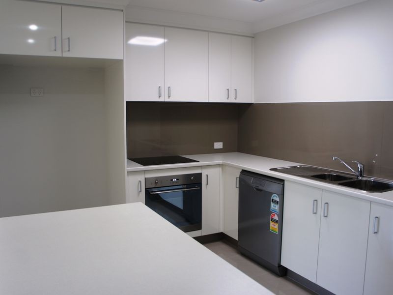 Unit 1/25 Beaver Avenue, South Gladstone QLD 4680