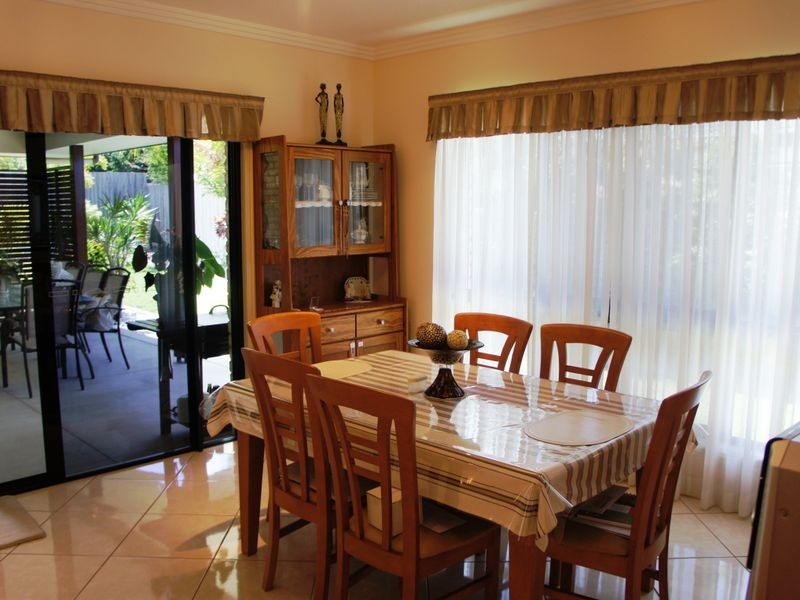 27 Dolphin Terrace, South Gladstone QLD 4680