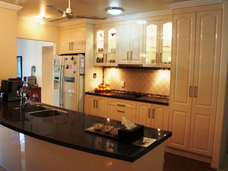 27 Dolphin Terrace, South Gladstone QLD 4680