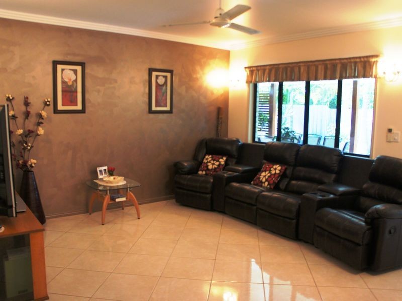 27 Dolphin Terrace, South Gladstone QLD 4680