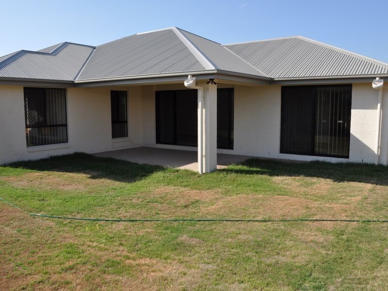 31 Seagull Boulevard, Kirkwood QLD 4680