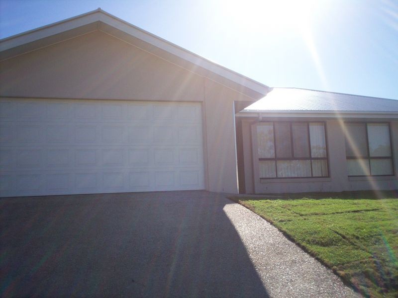 33 Stoneybrook Drive, Glen Eden QLD 4680