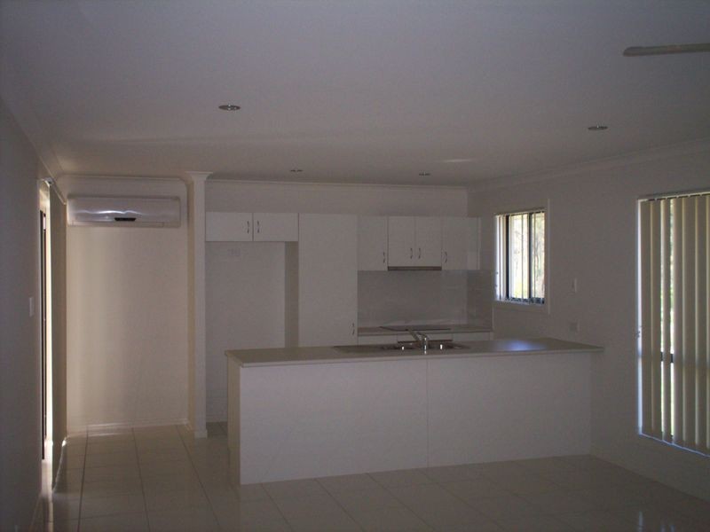 33 Stoneybrook Drive, Glen Eden QLD 4680