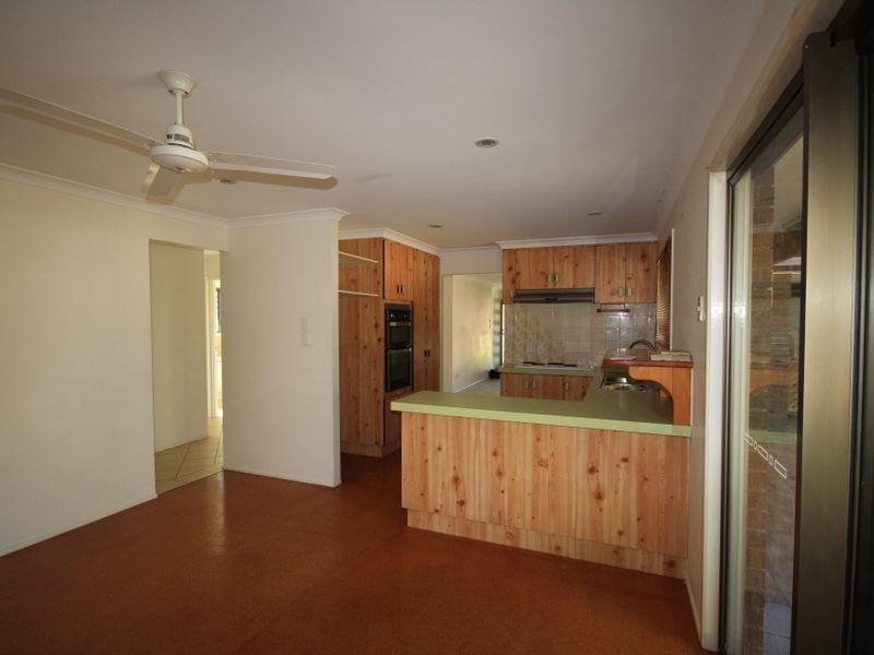 7 Luton Street, Telina QLD 4680