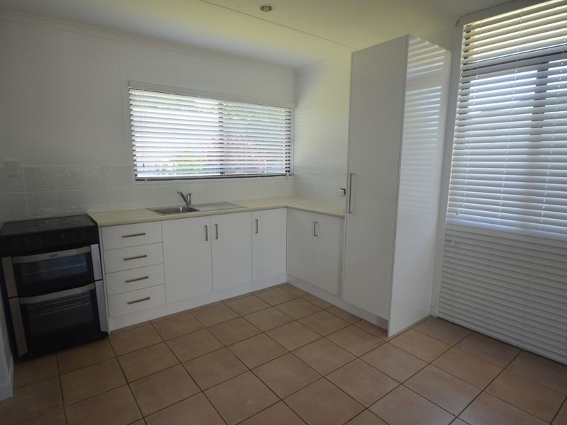 2/6 Lilly Street, Boyne Island QLD 4680