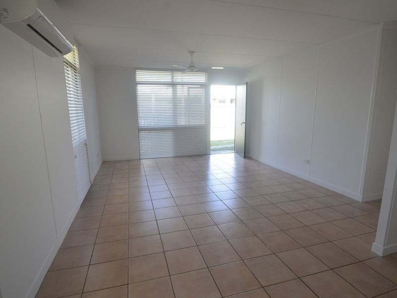 2/6 Lilly Street, Boyne Island QLD 4680