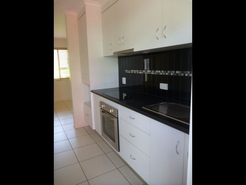 2/6 Sam Street, West Gladstone QLD 4680