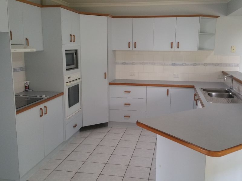 12 Fawley Close, Telina QLD 4680