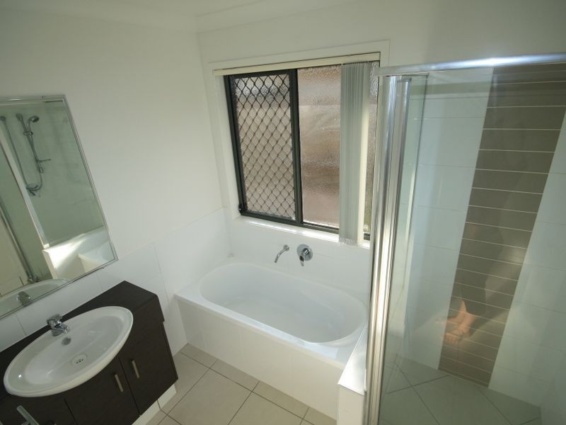 12 Kandel Court, Kirkwood QLD 4680