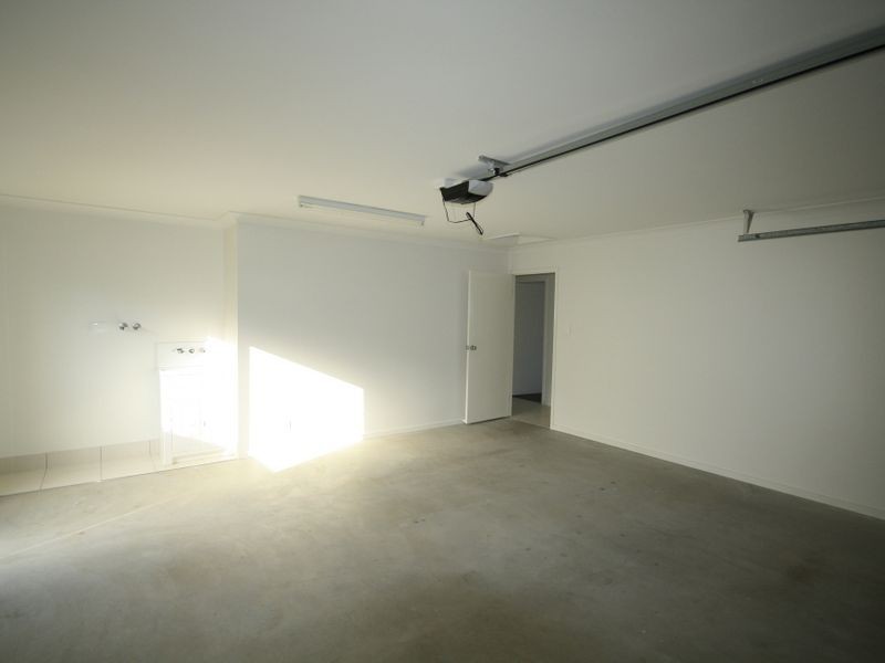 12 Kandel Court, Kirkwood QLD 4680