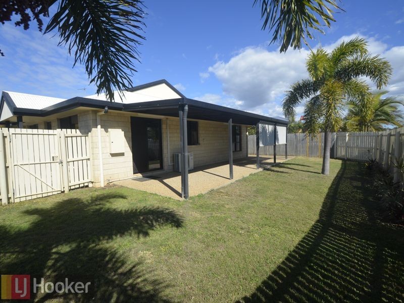 2A Linhow Crescent, Clinton QLD 4680