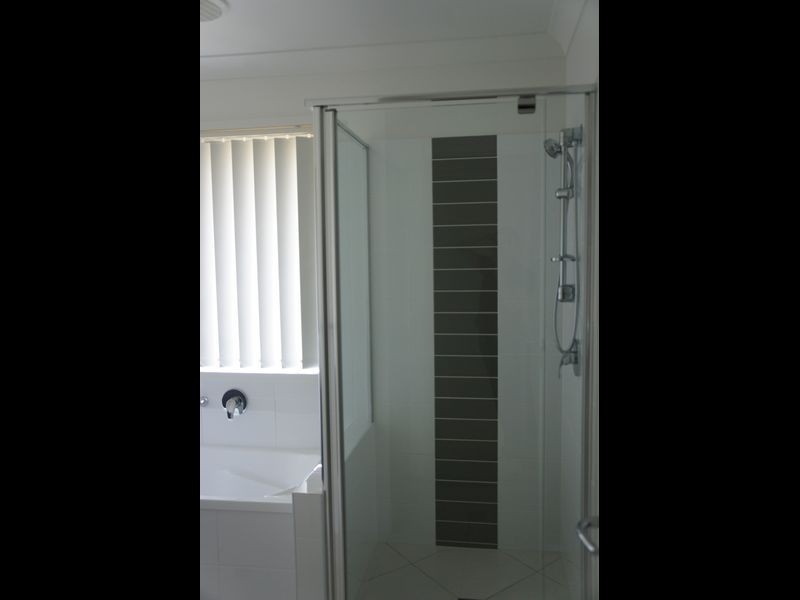 6 Kandel Court, Kirkwood QLD 4680