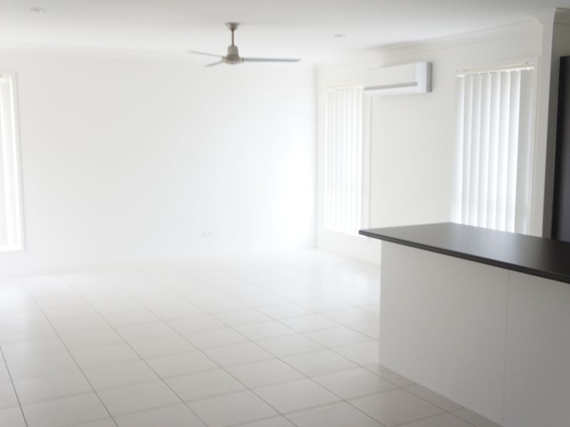 6 Kandel Court, Kirkwood QLD 4680