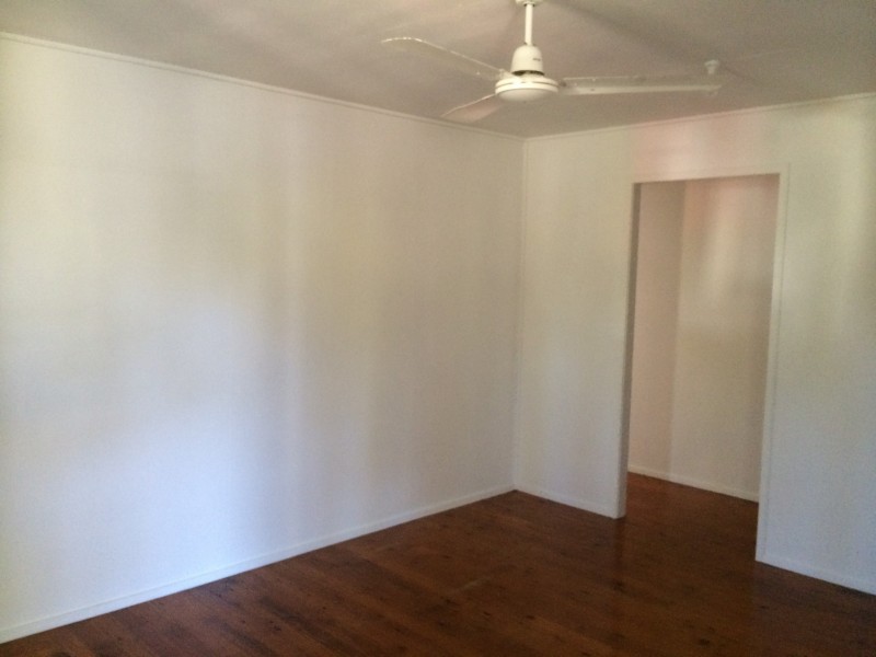 46 Squire Street, Toolooa QLD 4680