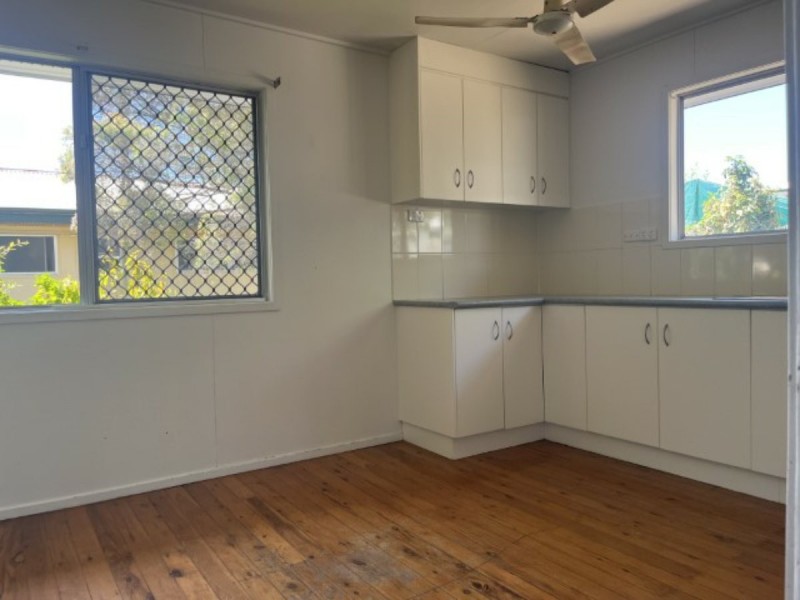 46 Squire Street, Toolooa QLD 4680